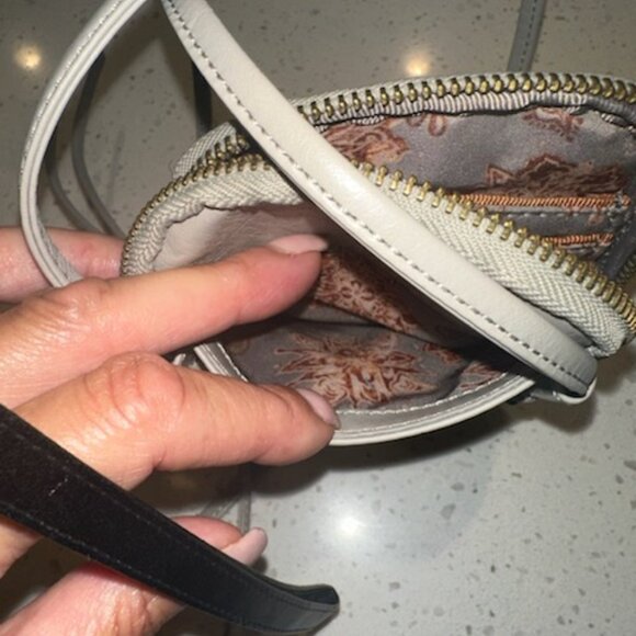 Hobo International Crossbody bag - Picture 9 of 9